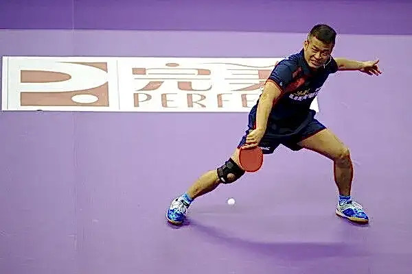 Bir defans oyuncusuna karşı nasıl maç kazanılır?